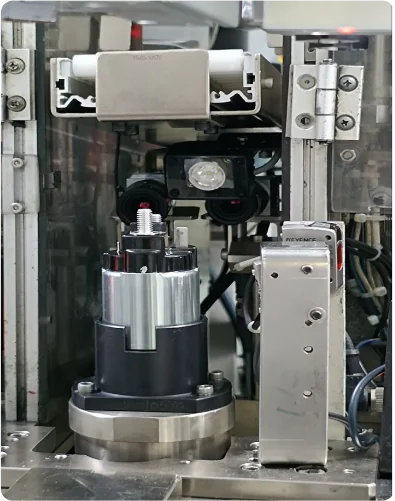 Spark plug live inspection